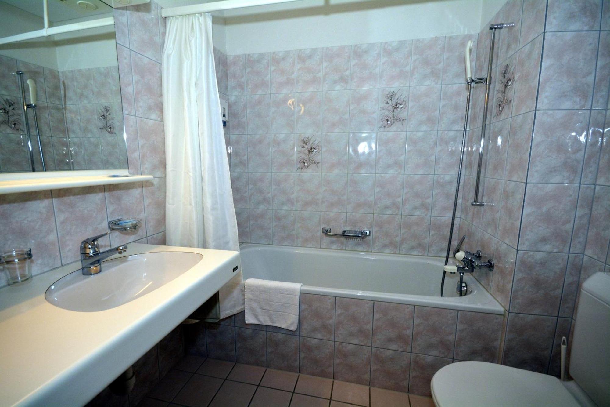 Hotel Schoental Filisur Ngoại thất bức ảnh